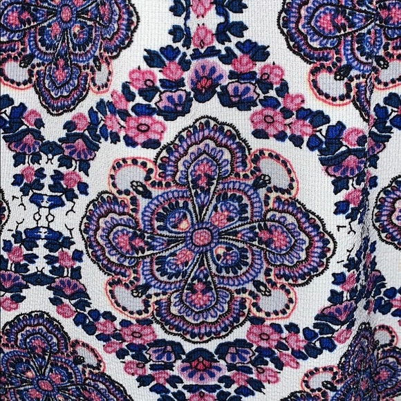 Boutique tank - Picture 2 of 5